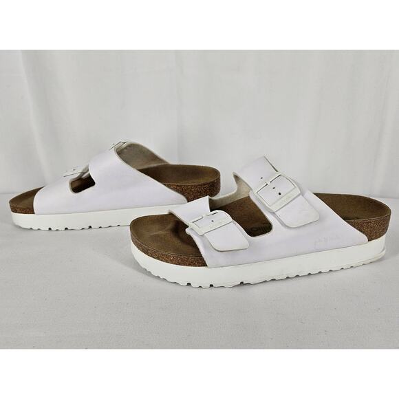 PAPILLIO BY BIRKENSTOCK UNISEX VEGAN WHITE BUCKLE SANDALS – SIZE 41 / L10 M8 - Picture 2 of 11